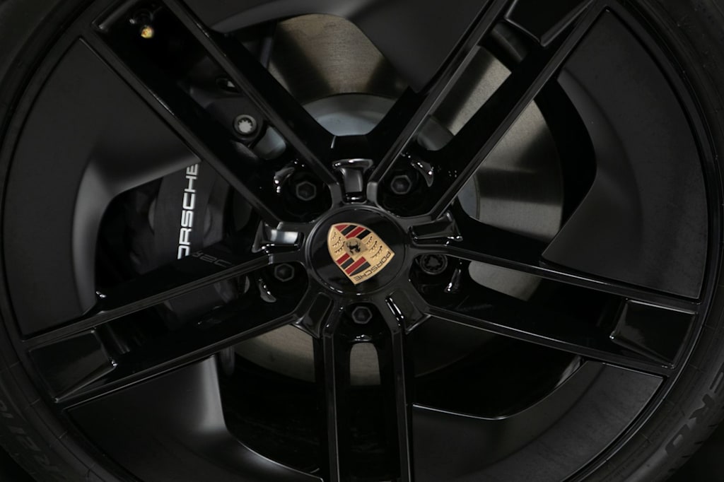 Thumbnail: 2026 Porsche Taycan - 5
