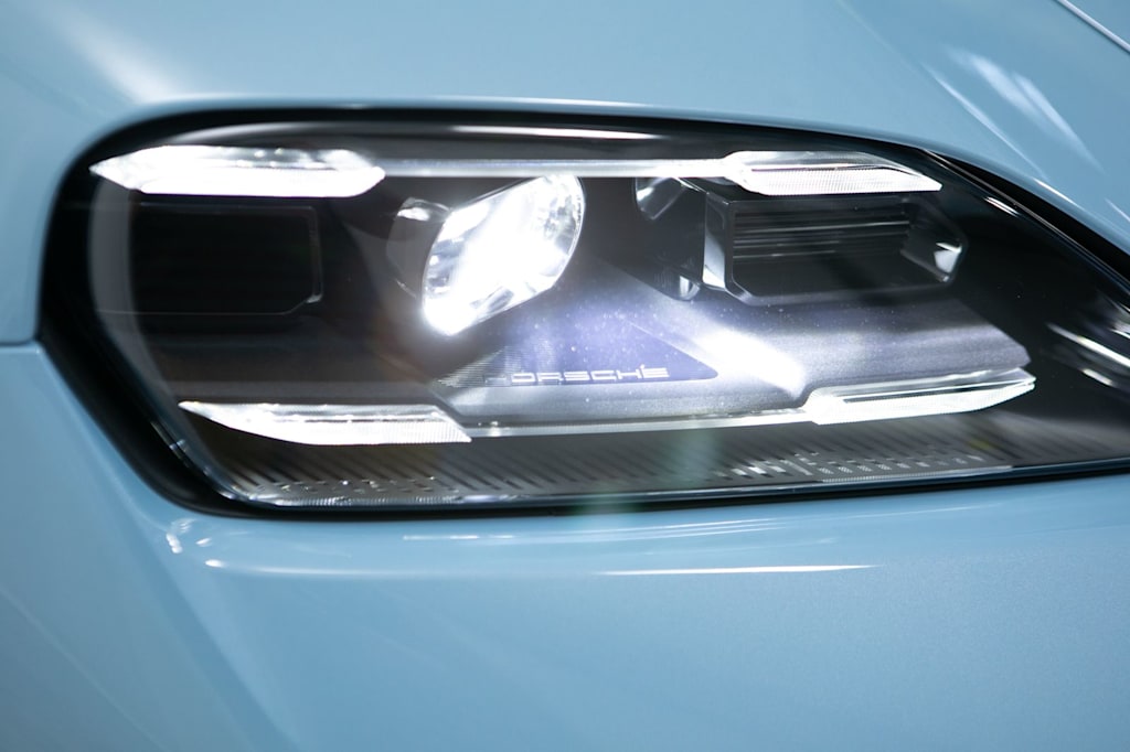 Thumbnail: 2026 Porsche Taycan - 13