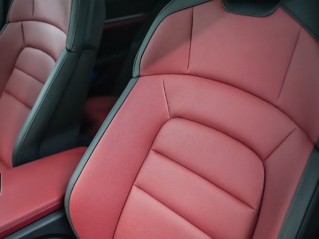 Thumbnail: 2026 Porsche Taycan - 30