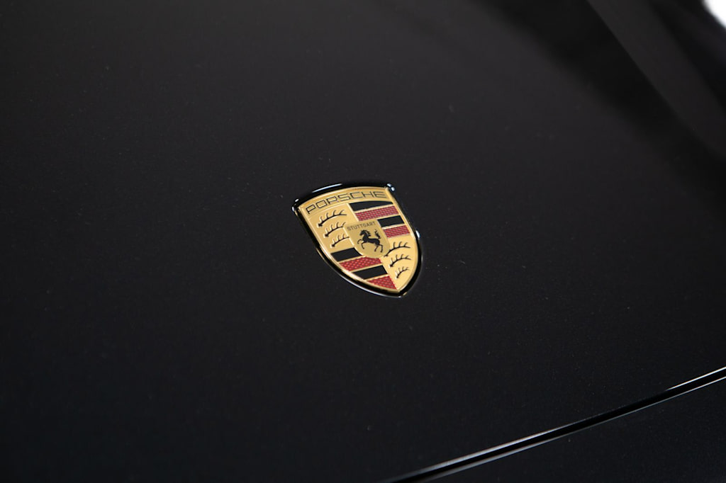 Thumbnail: 2026 Porsche Taycan - 21