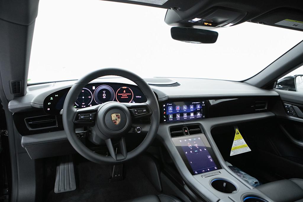 Thumbnail: 2026 Porsche Taycan - 5