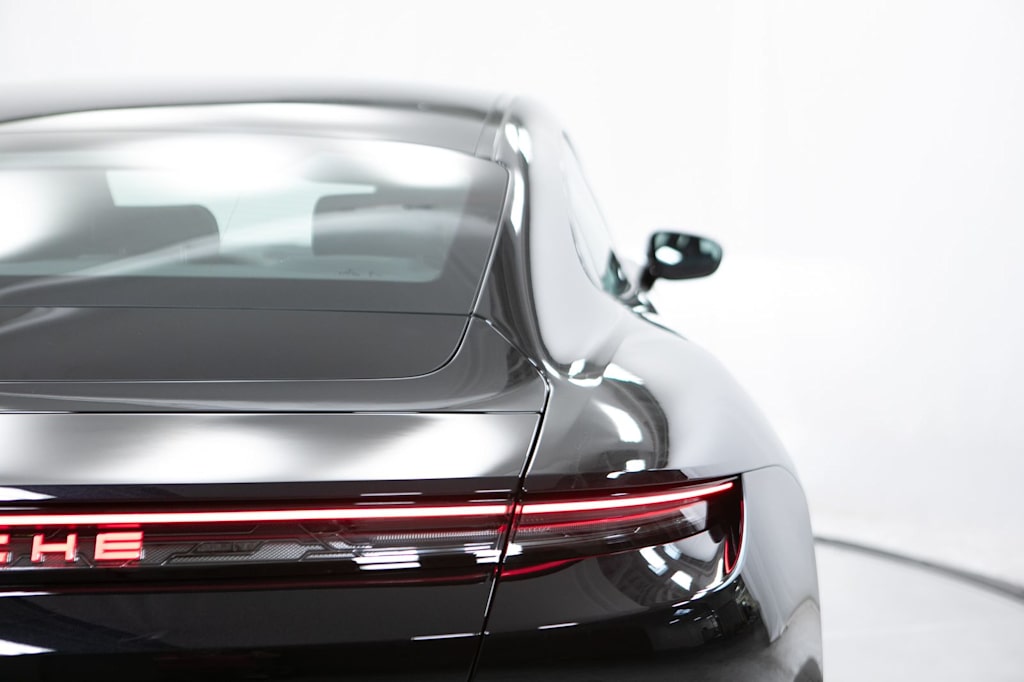 Thumbnail: 2026 Porsche Taycan - 25