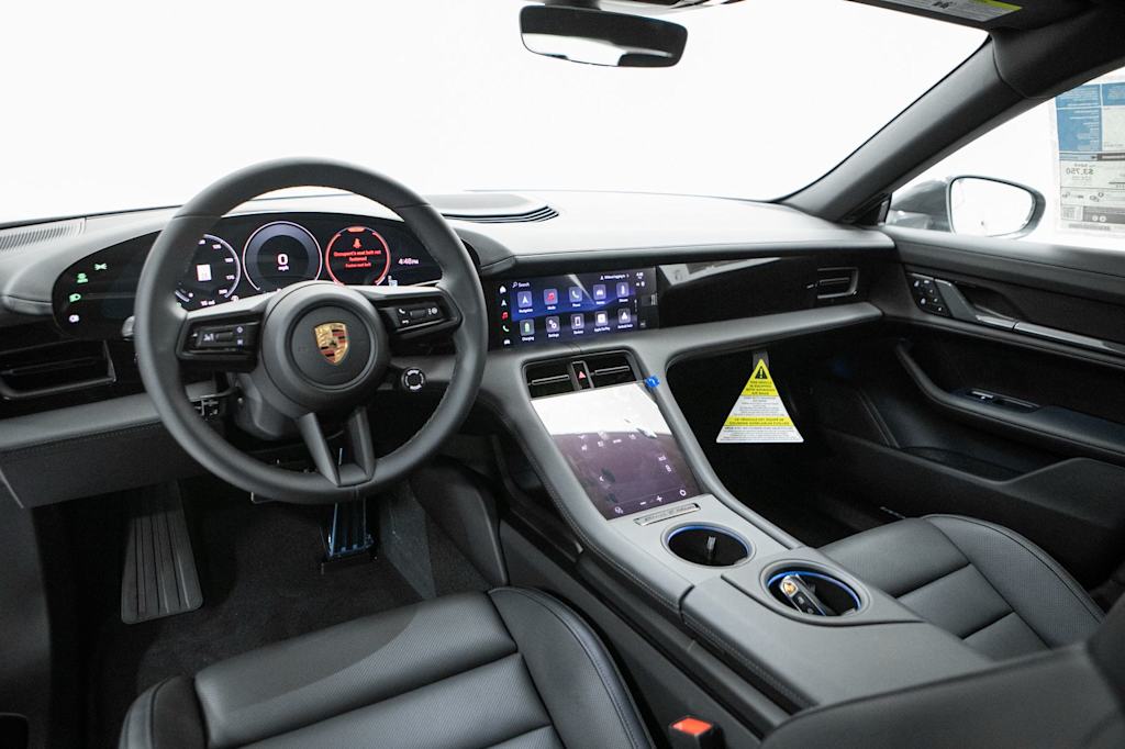 Thumbnail: 2026 Porsche Taycan - 8