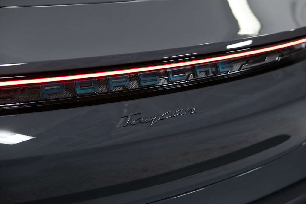 Thumbnail: 2026 Porsche Taycan - 24