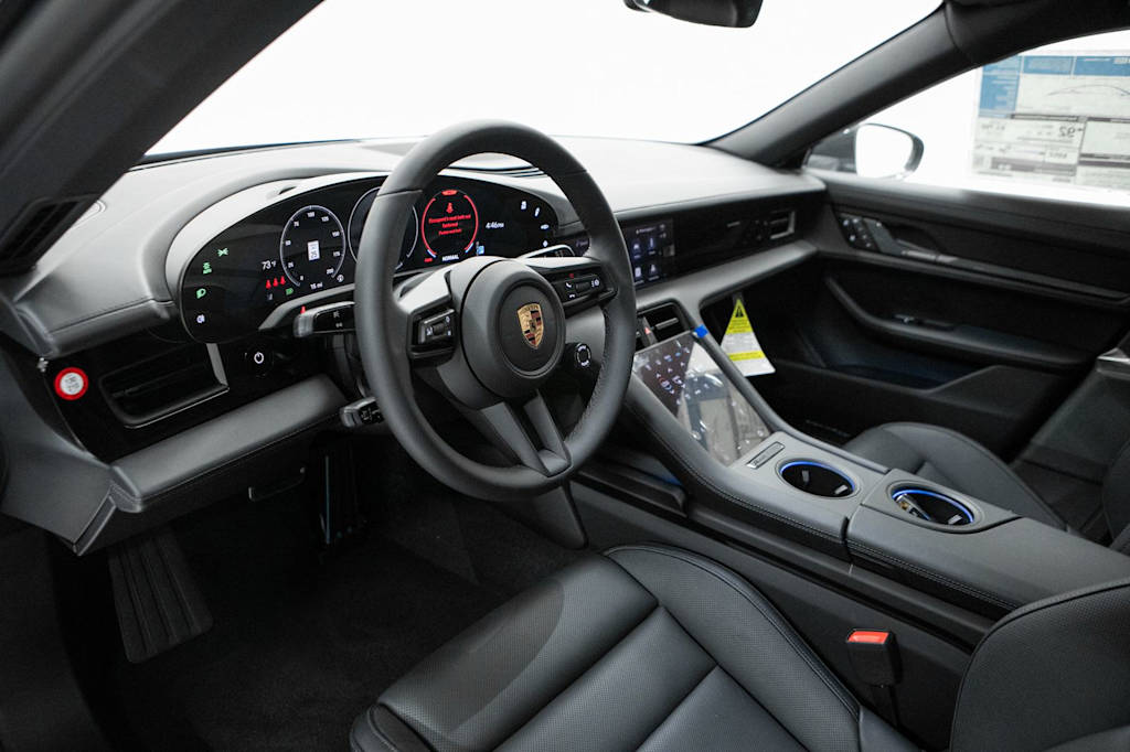 Thumbnail: 2026 Porsche Taycan - 2