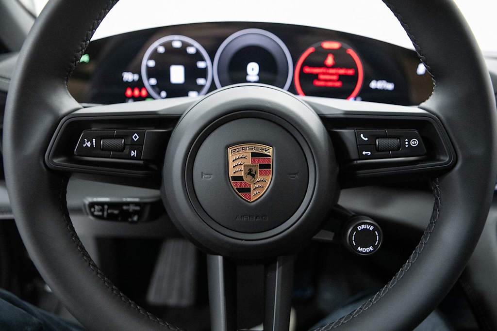 Thumbnail: 2026 Porsche Taycan - 21