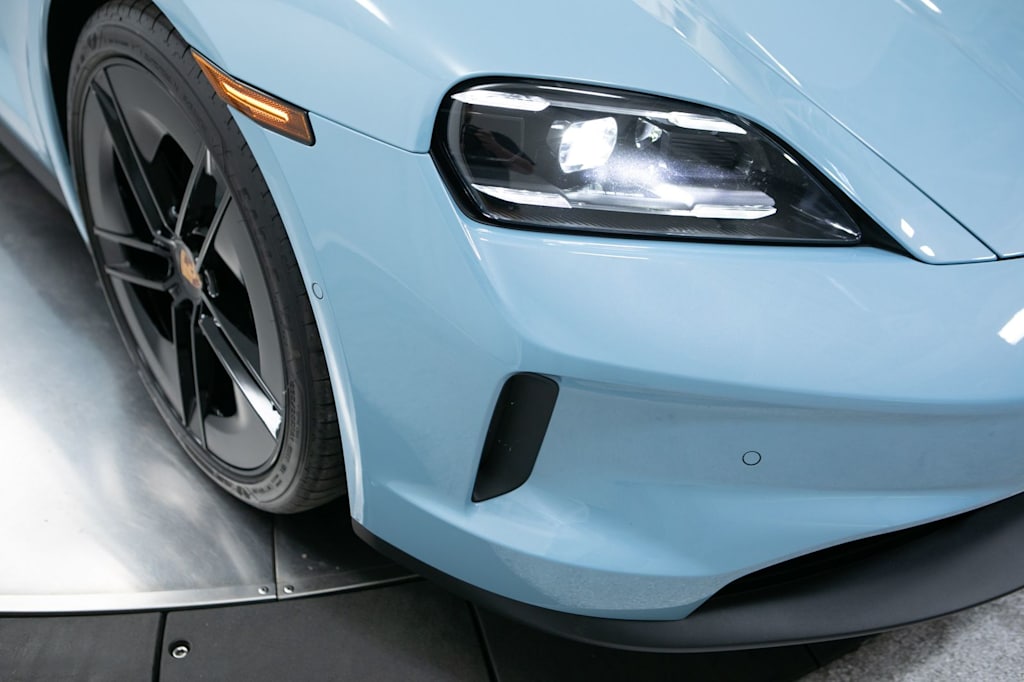 Thumbnail: 2026 Porsche Taycan - 16