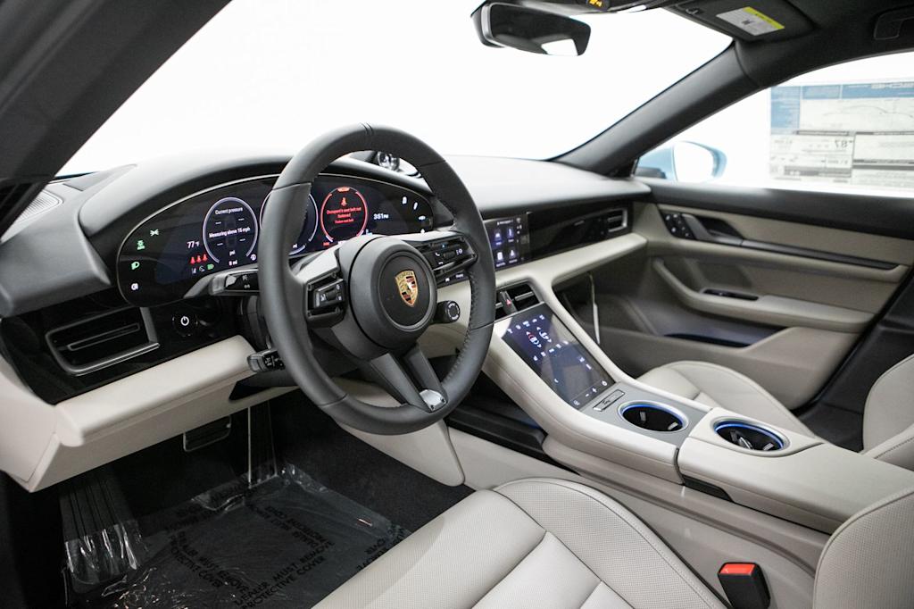 Thumbnail: 2026 Porsche Taycan - 2
