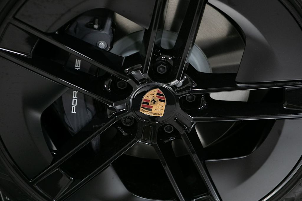 Thumbnail: 2026 Porsche Taycan - 6