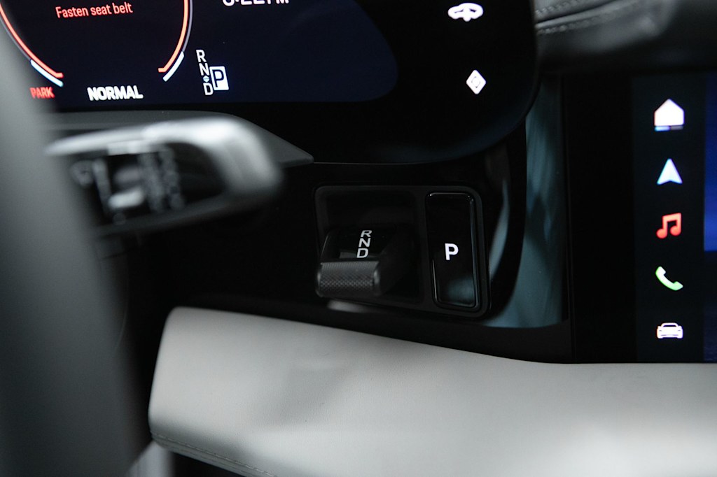 Thumbnail: 2026 Porsche Taycan - 29