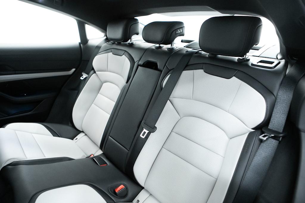 Thumbnail: 2026 Porsche Taycan - 33