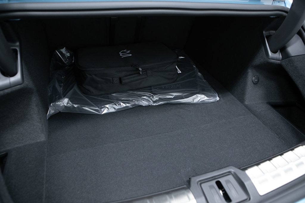 Thumbnail: 2026 Porsche Taycan - 12