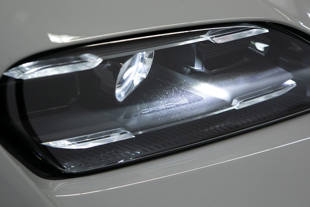 Thumbnail: 2026 Porsche Taycan - 23