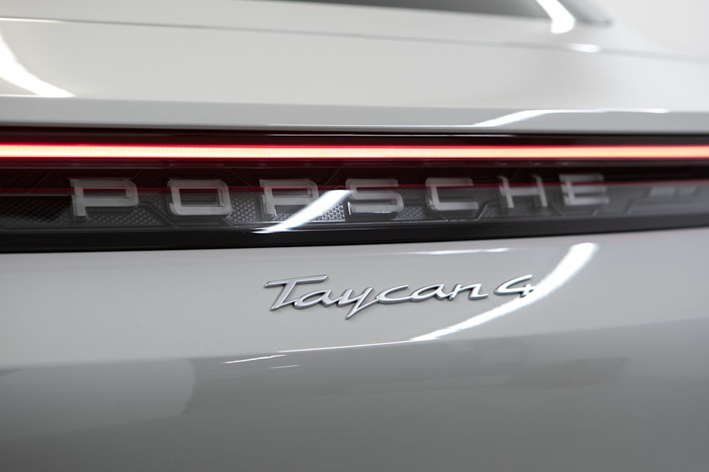 Thumbnail: 2026 Porsche Taycan - 37