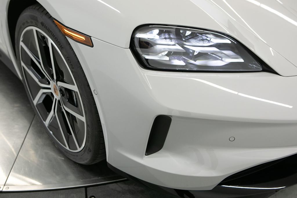 Thumbnail: 2026 Porsche Taycan - 6