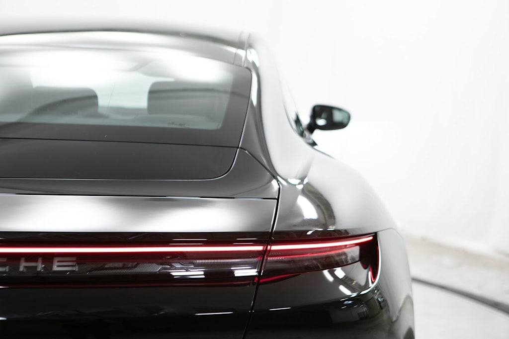 Thumbnail: 2026 Porsche Taycan - 27