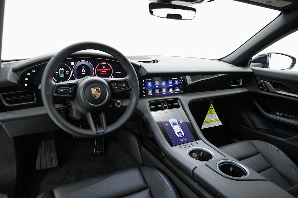 Thumbnail: 2026 Porsche Taycan - 5