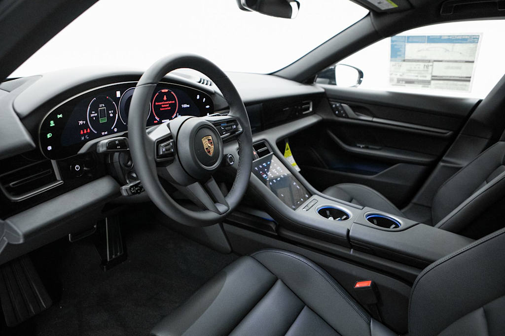 Thumbnail: 2026 Porsche Taycan - 2