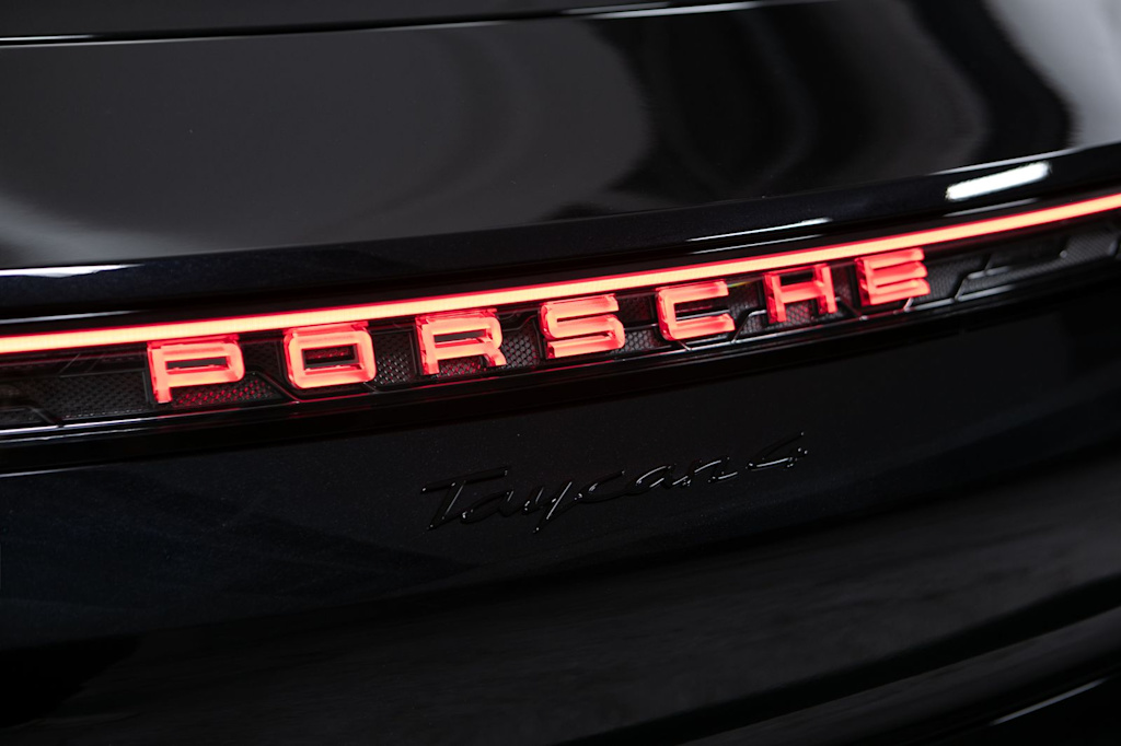 Thumbnail: 2026 Porsche Taycan - 26