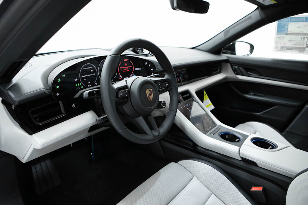 Thumbnail: 2026 Porsche Taycan - 2