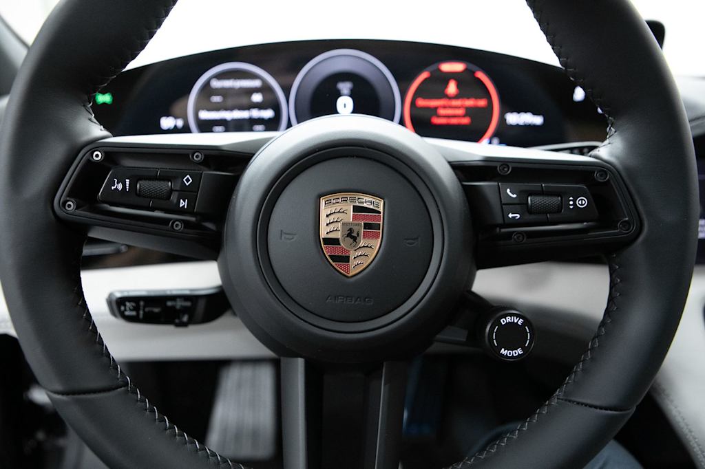 Thumbnail: 2026 Porsche Taycan - 23