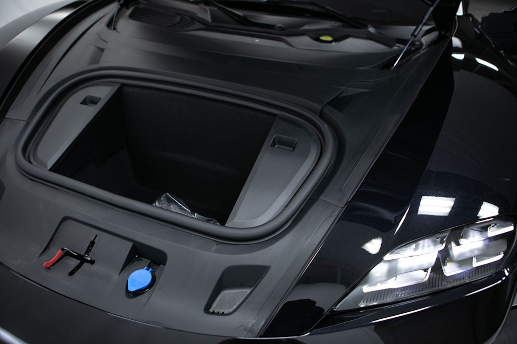 Thumbnail: 2026 Porsche Taycan - 9