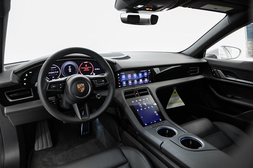 Thumbnail: 2026 Porsche Taycan - 8