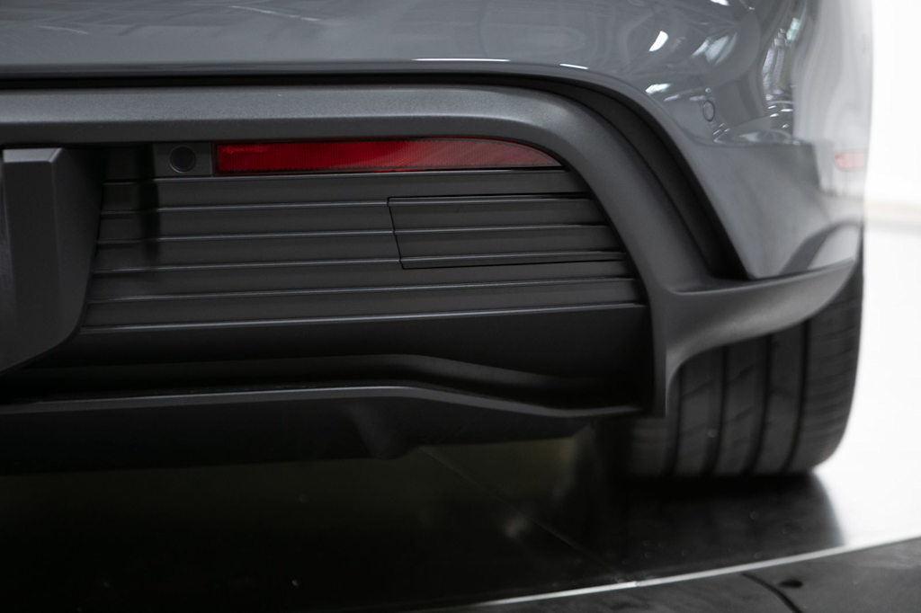 Thumbnail: 2026 Porsche Taycan - 25