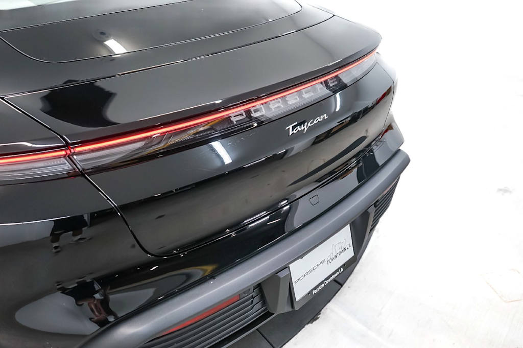 Thumbnail: 2026 Porsche Taycan - 22