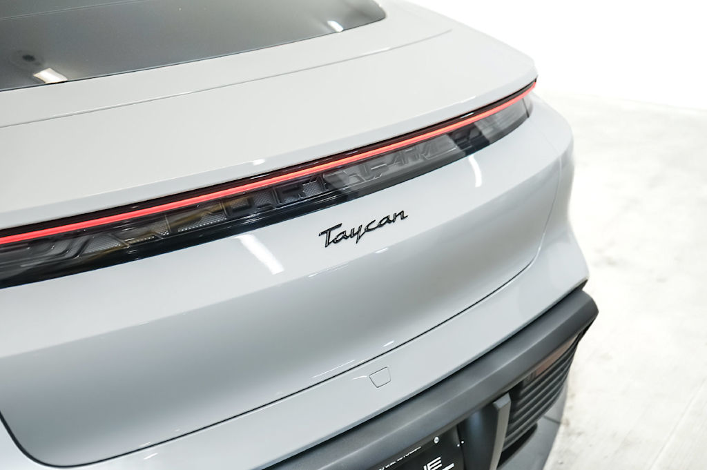 Thumbnail: 2023 Porsche Taycan - 23