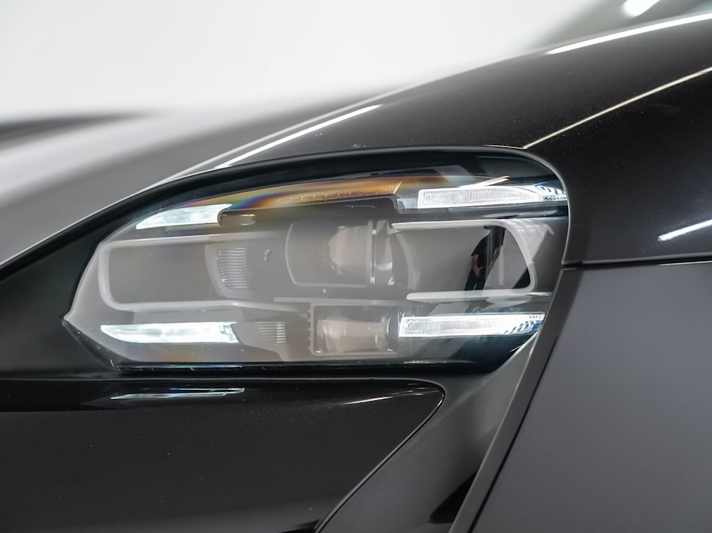 Thumbnail: 2024 Porsche Taycan - 20