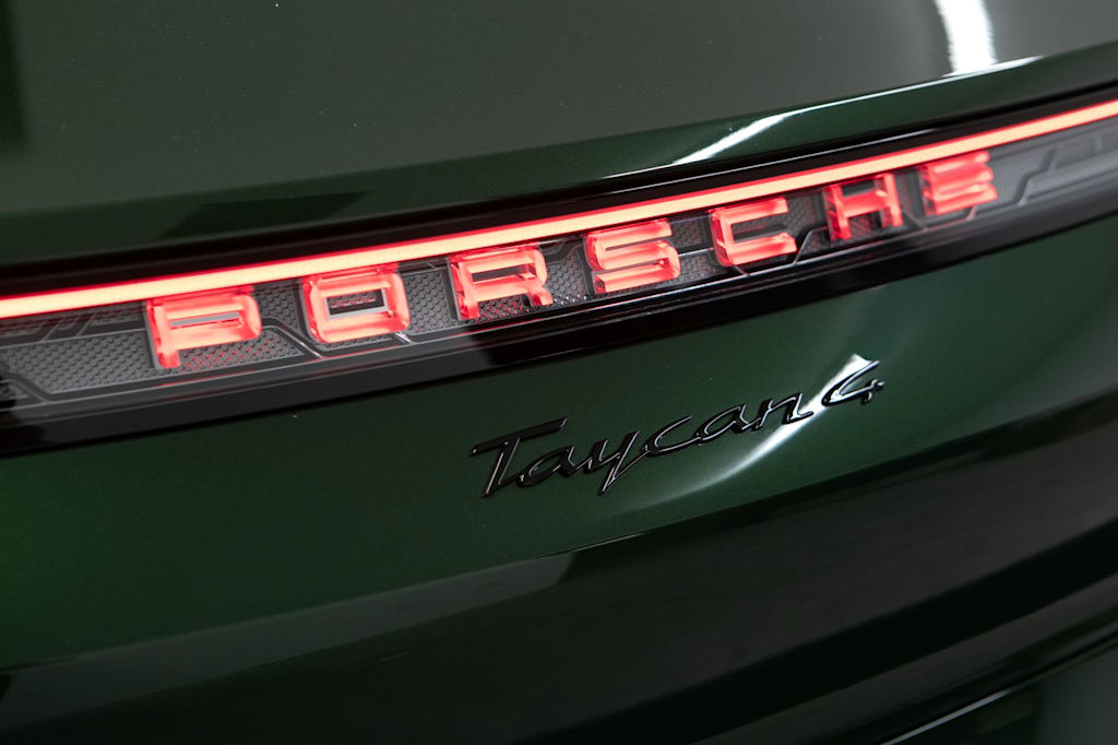 Thumbnail: 2026 Porsche Taycan - 36