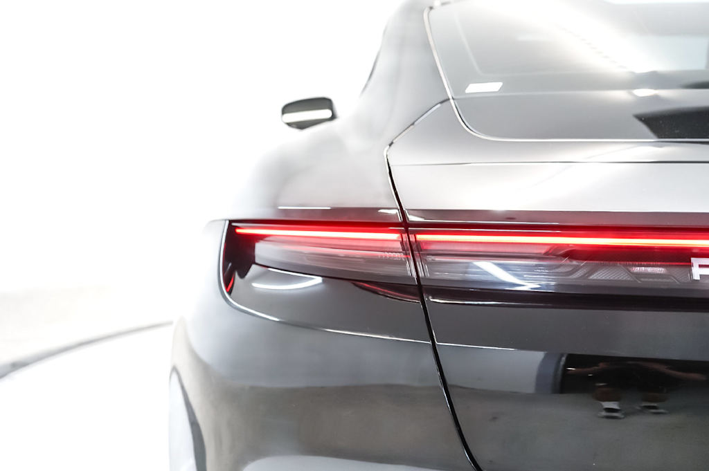 Thumbnail: 2022 Porsche Taycan - 22