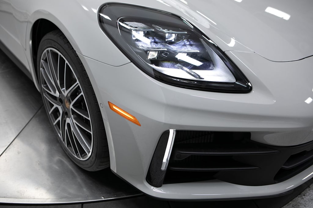 Thumbnail: 2026 Porsche Panamera - 6