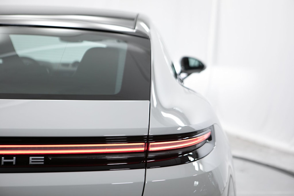Thumbnail: 2026 Porsche Panamera - 23