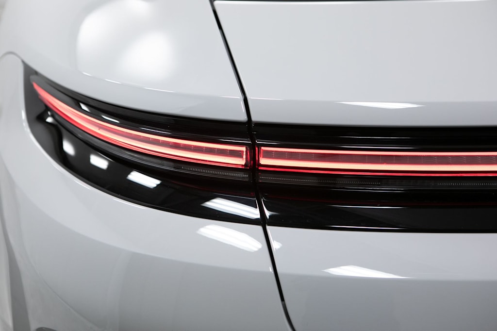 Thumbnail: 2026 Porsche Panamera - 20