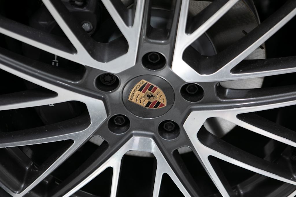 Thumbnail: 2026 Porsche Panamera - 7