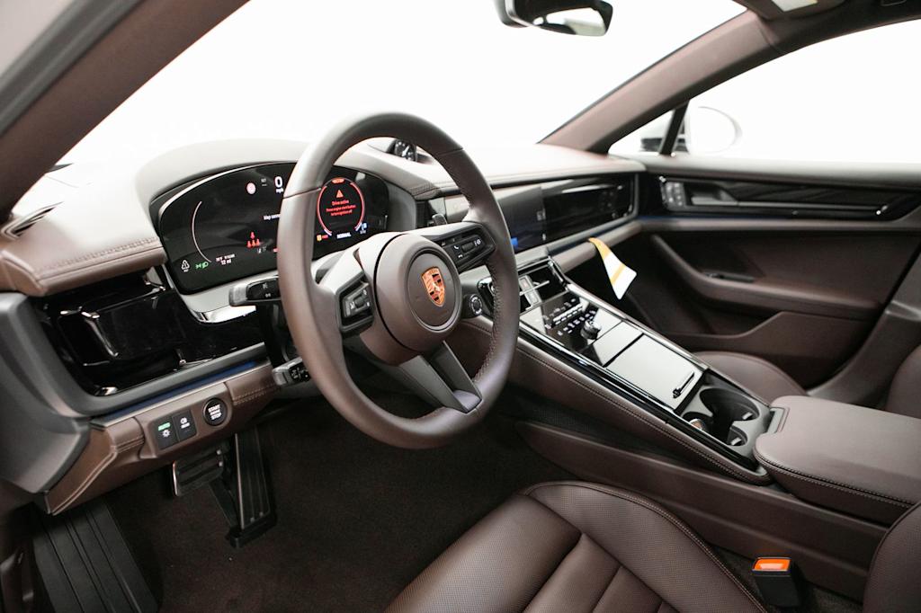 Thumbnail: 2026 Porsche Panamera - 2
