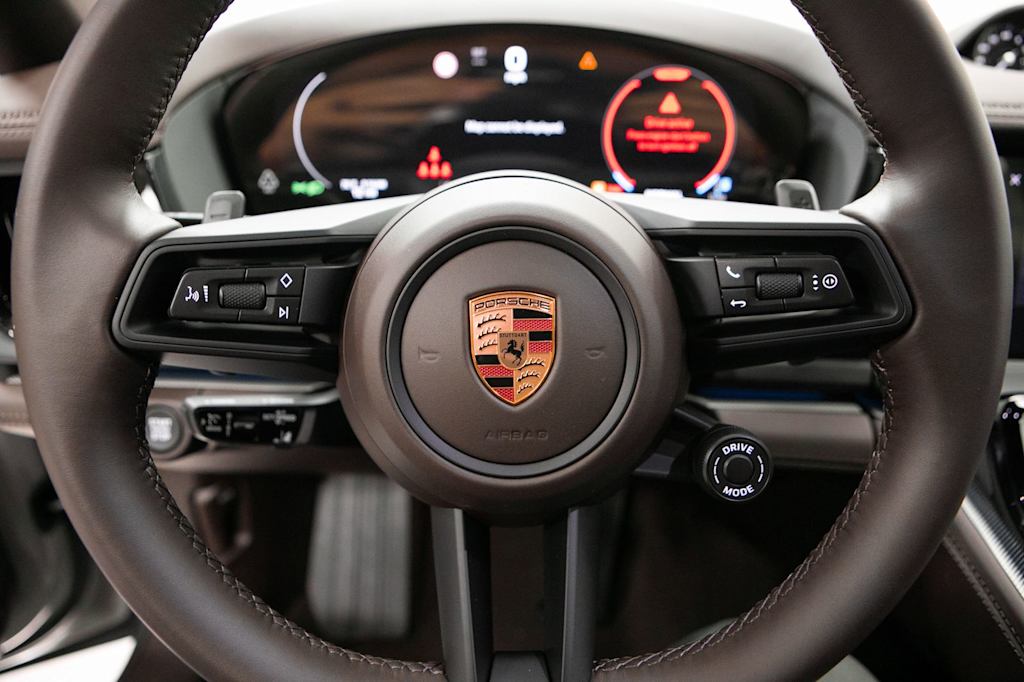 Thumbnail: 2026 Porsche Panamera - 17