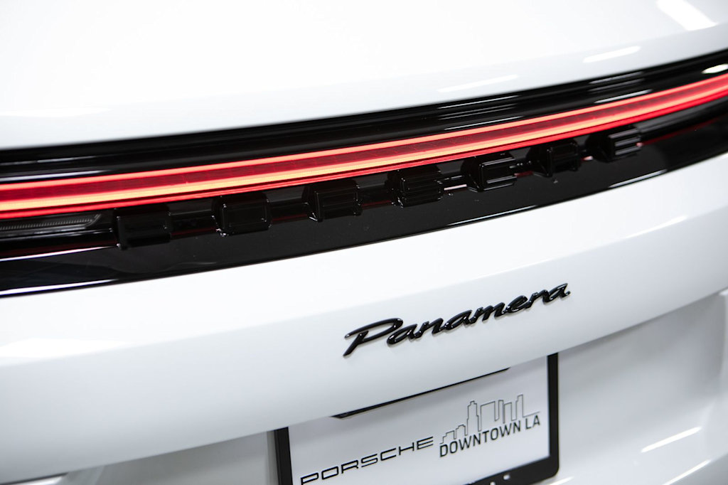 Thumbnail: 2026 Porsche Panamera - 20
