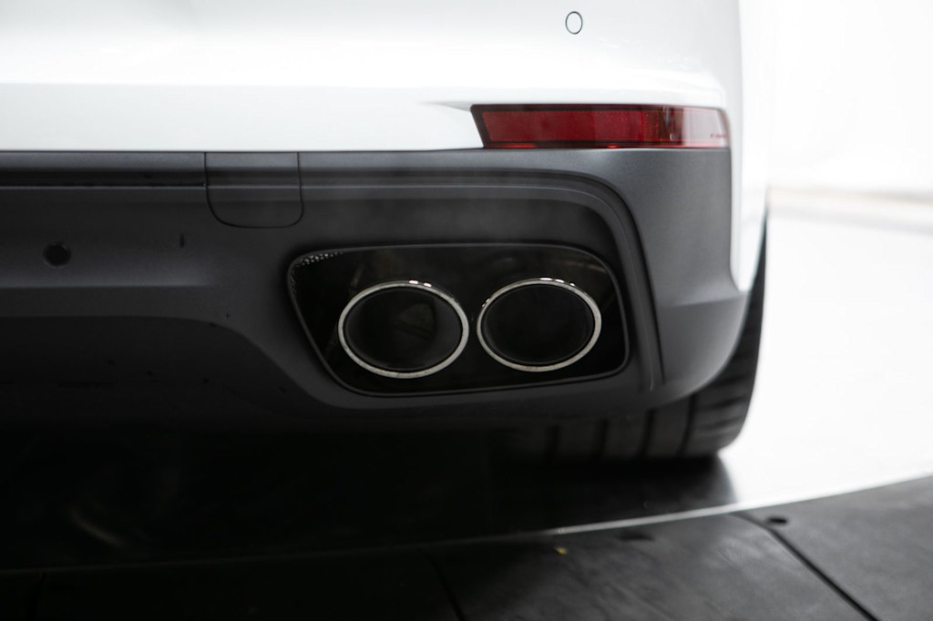 Thumbnail: 2026 Porsche Panamera - 21