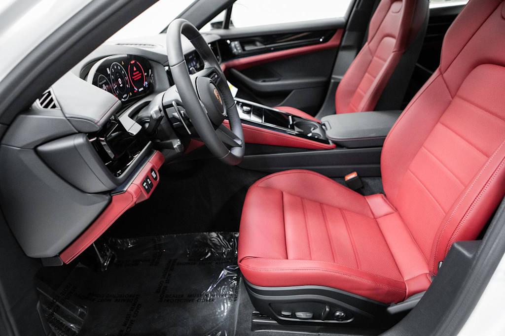 Thumbnail: 2026 Porsche Panamera - 8