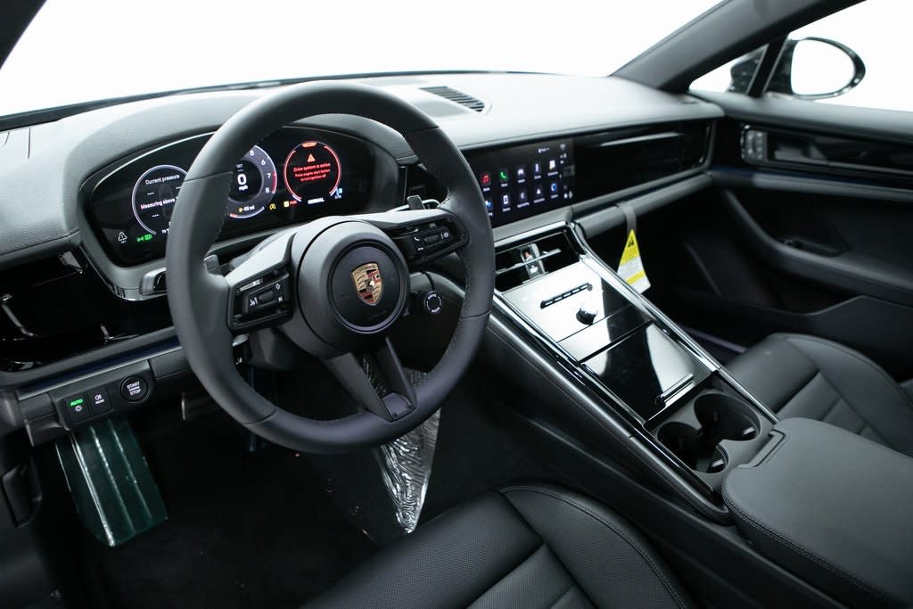 Thumbnail: 2025 Porsche Panamera - 2