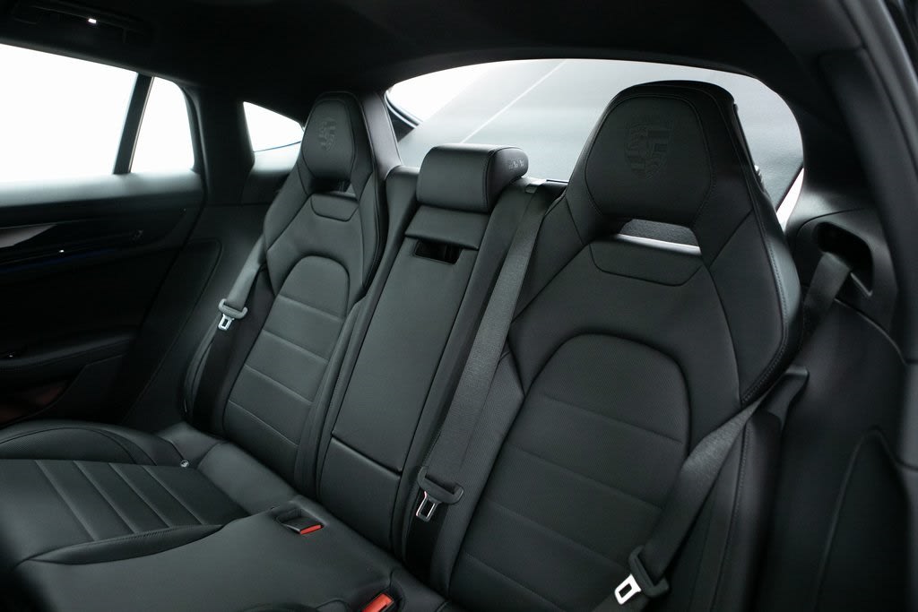 Thumbnail: 2025 Porsche Panamera - 33