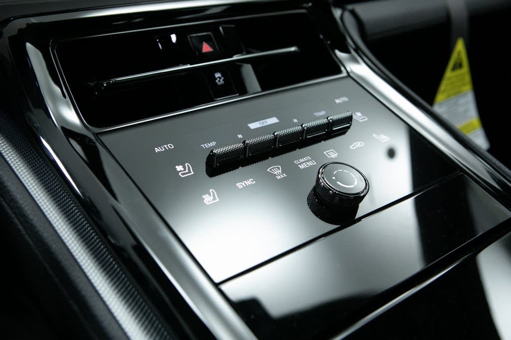 Thumbnail: 2025 Porsche Panamera - 12