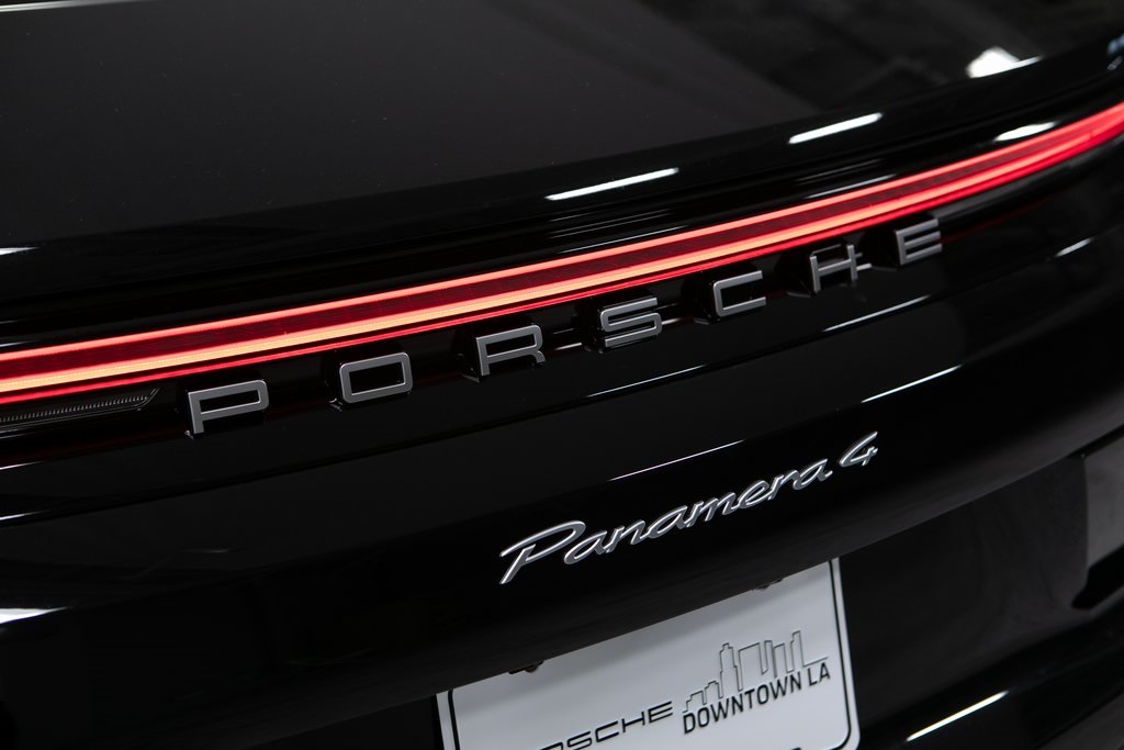 Thumbnail: 2025 Porsche Panamera - 35