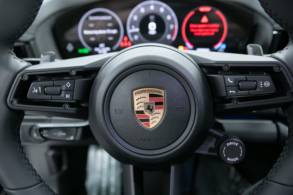 Thumbnail: 2025 Porsche Panamera - 20