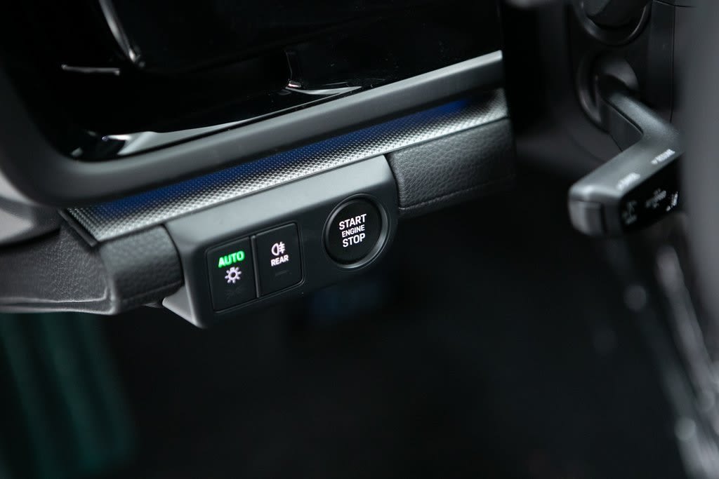 Thumbnail: 2025 Porsche Panamera - 27