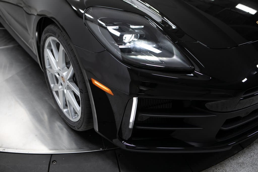 Thumbnail: 2025 Porsche Panamera - 5