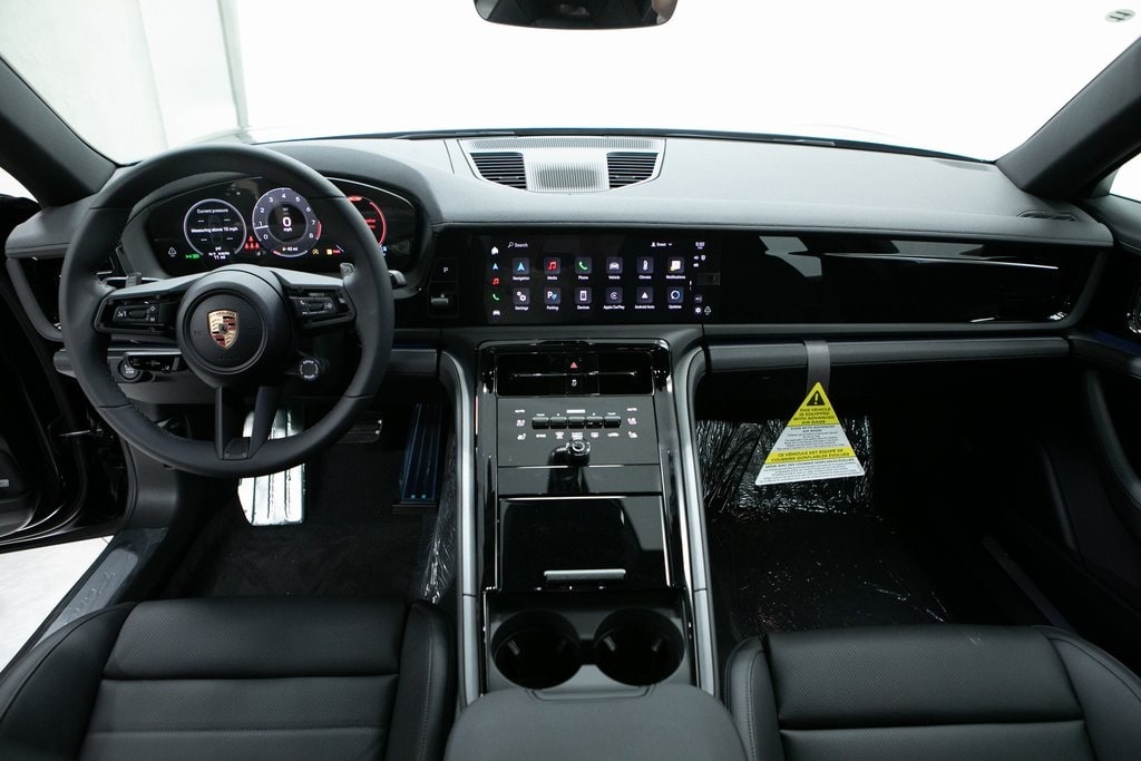 Thumbnail: 2025 Porsche Panamera - 7